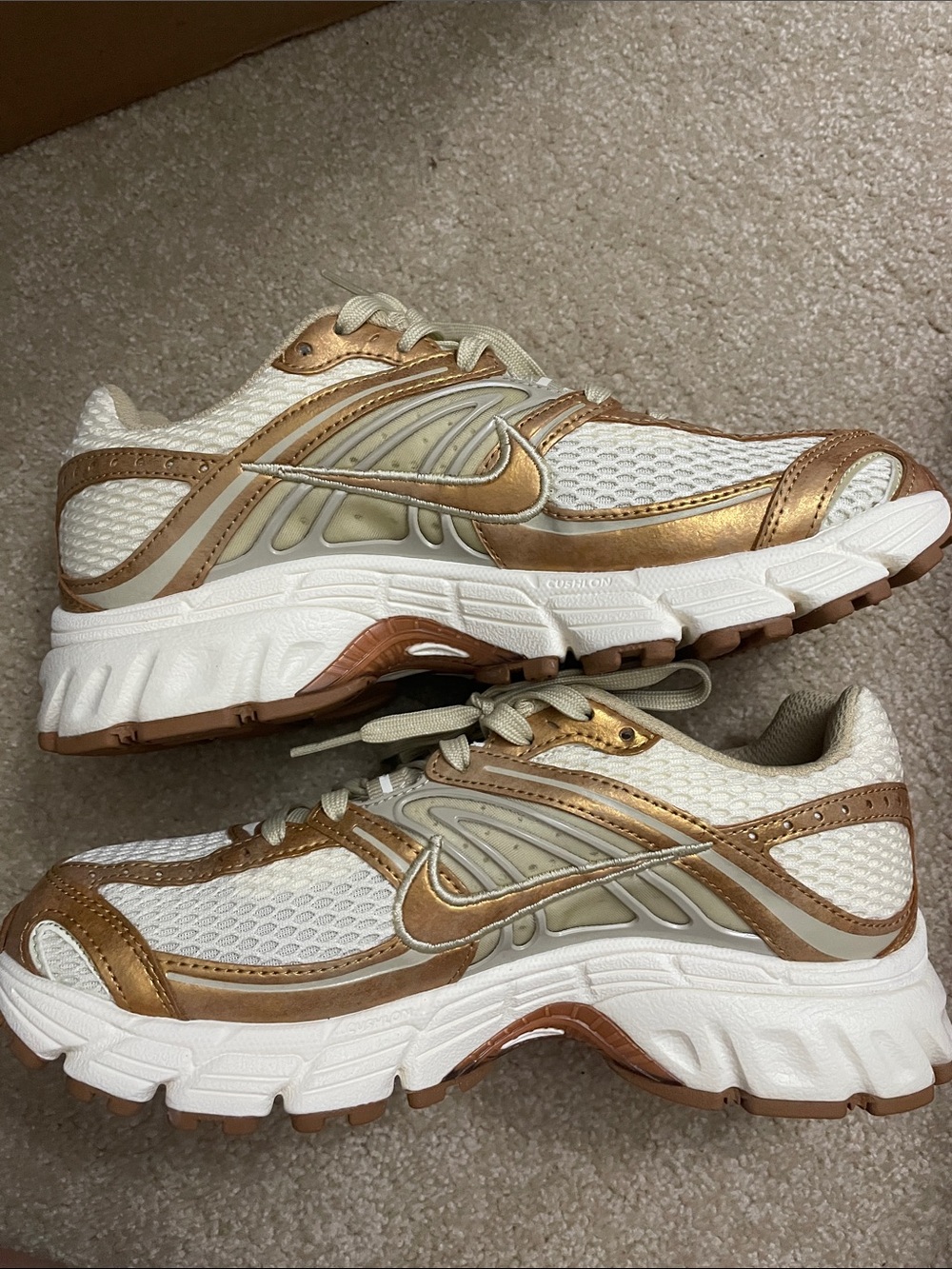 Women's Nike Air Max Moto 2K Casual Women's Shoes Size 7 NEW NWT - Picture 7 of 10